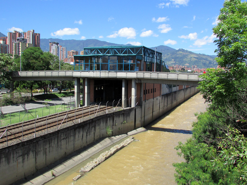 Plomeros Medellín, Servicio de destape de cañerias en Las Flores. destape de cañerias en Las Flores Antioquía